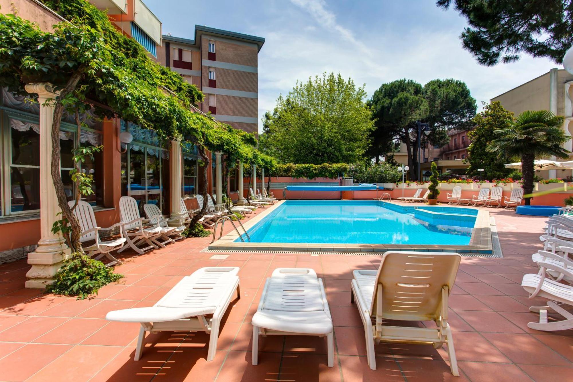 Hotel Meeting Cesenatico Exterior photo
